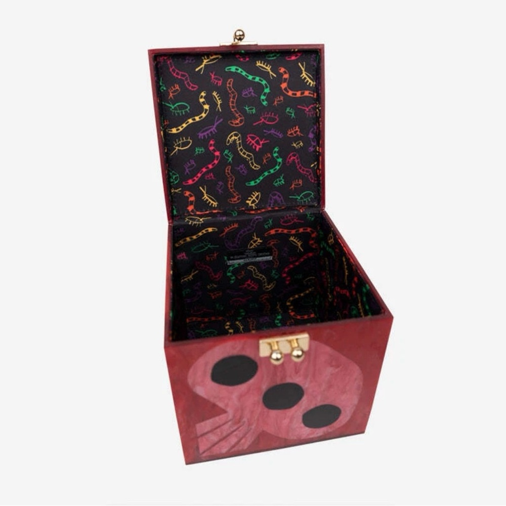 Harveys Seatbelt NB4C Oogie Boogie dice purse (acrylic) / RARE / Like NEW w/box - Picture 5 of 6